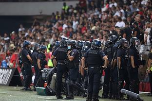 交易后卫，名单出炉，火箭却反悔了，超级球星恐帮倒忙