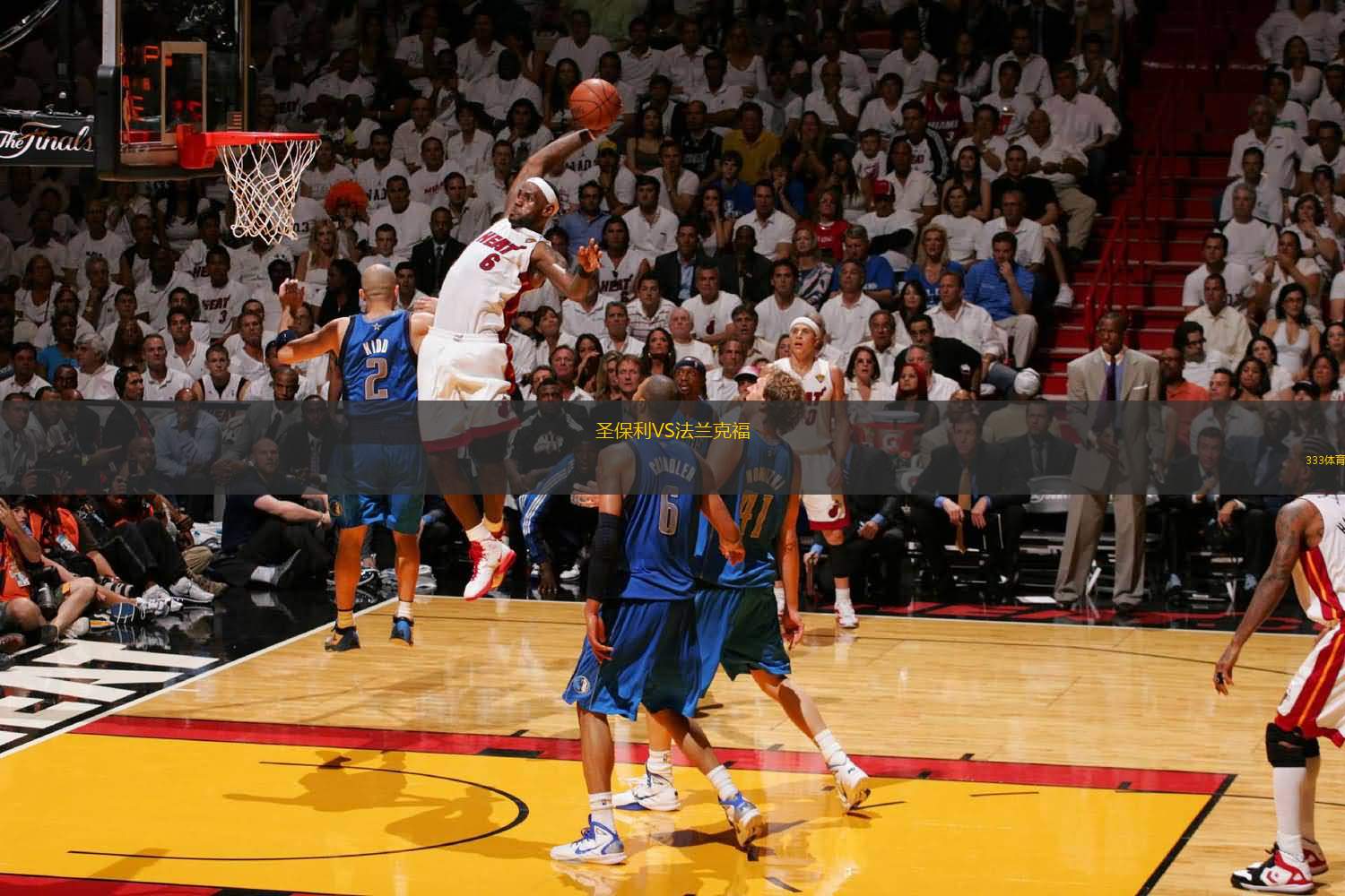 TA：奥赖利成功限制住了萨拉赫，他的防守表现远超多数边后卫