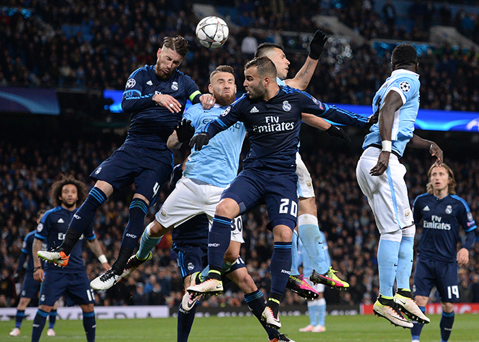 孔帕尼因为人手输球，阿尔特塔则因为人手变得眉清目秀