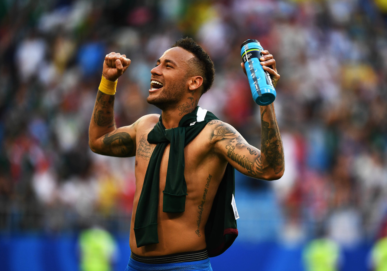 球星抢断后三步上篮太快了