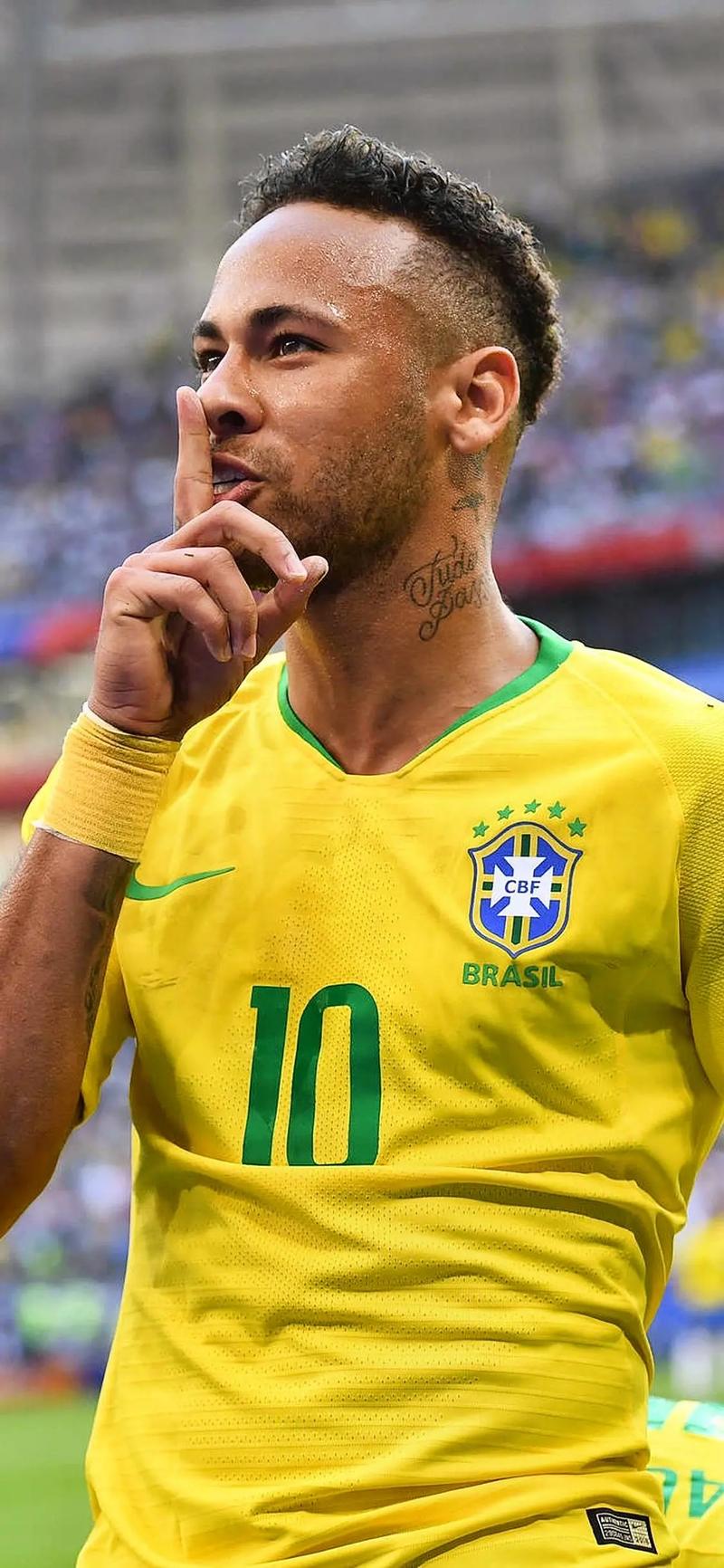 官方：帕利尼亚因转会谈判未入选球队今日比赛大名单